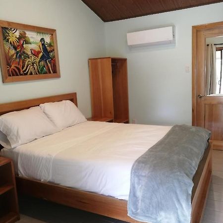 Playa Blanca Macaw Hotel Conte Dış mekan fotoğraf